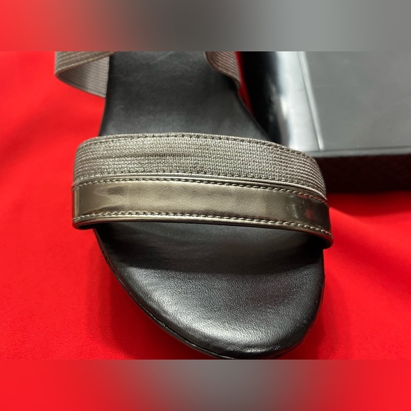 Charles David women’s metallic wedge - Picture 5 of 6